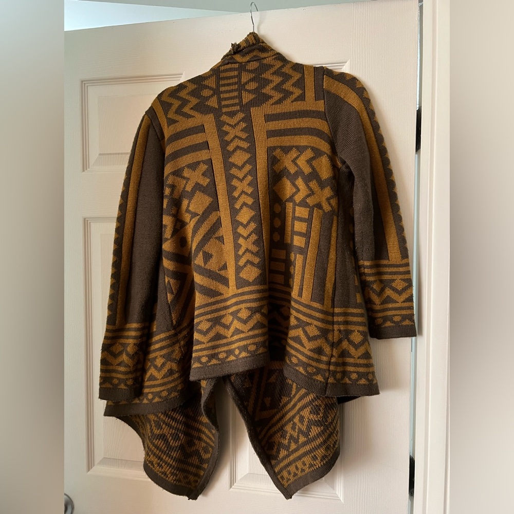 Medium Cardigan - Picture 2 of 2